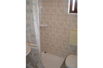 Croazia Byt Pula, Esterno