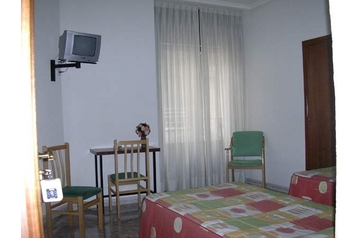 Iспанiя Hotel Мадрид / Madrid, Екстер'єр