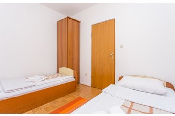 Chorvatsko Privát Kornić, Exteriér