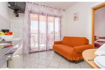 Chorvatsko Privát Kornić, Exteriér