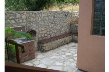 Kroatia Privát Vinišće, Eksteriør