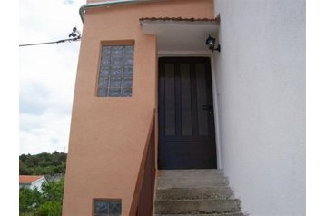 Kroatia Privát Vinišće, Eksteriør