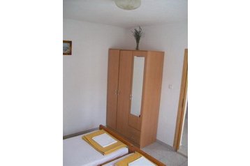 Kroatia Privát Vinišće, Eksteriør