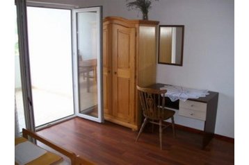 Kroatia Privát Vinišće, Eksteriør