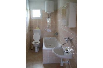 Kroatia Privát Vinišće, Eksteriør