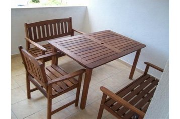 Kroatia Privát Vinišće, Eksteriør