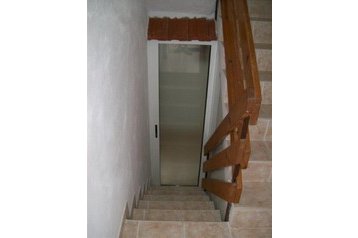 Kroatia Privát Vinišće, Eksteriør