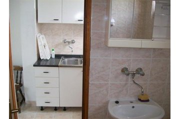 Kroatia Privát Vinišće, Eksteriør