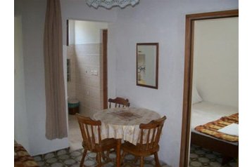 Kroatia Privát Vinišće, Eksteriør