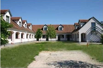 Vengrija Hotel Egyházasrádóc, Eksterjeras