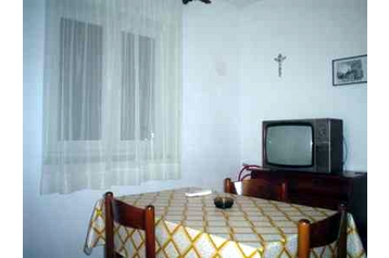 Horvaatia Privát Cres, Eksterjöör