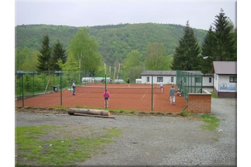 Cehia Bungalov Neveklov, Exteriorul