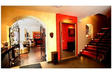 Rumeenia Hotel Bukarest / Bucureşti, Eksterjöör