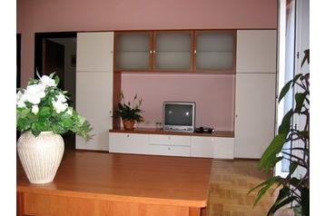 Horvaatia Hotel Pula, Eksterjöör