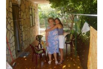 Хорватiя Byt Pirovac, Екстер'єр