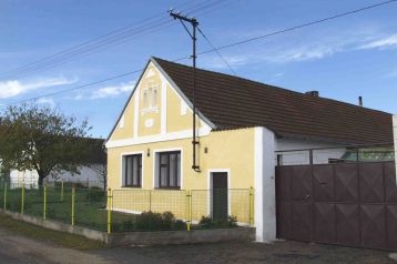 Czech Republic Chata Lišov, Exterior