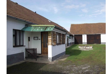 Czech Republic Chata Lišov, Exterior