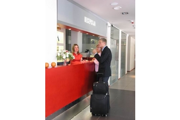 Латвия Hotel Рига / Rīga, Екстериор