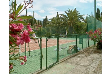 Italie Chata Portoferraio, Extérieur