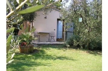 Italien Chata Portoferraio, Exterieur