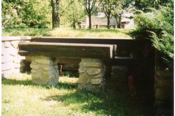 Cehia Chata Radošovice, Exteriorul