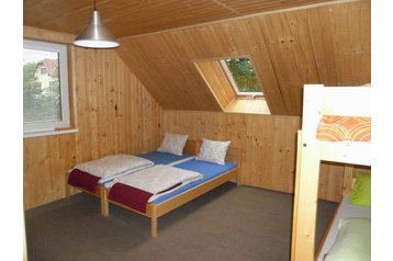 Fizetővendéglátó-hely Németporuba / Závažná Poruba 7