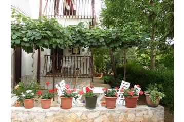 Croatia Byt Pula, Exterior