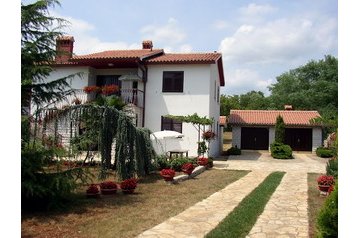 Croatia Byt Pula, Exterior