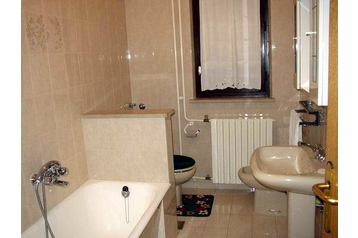 Croaţia Byt Pula, Exteriorul