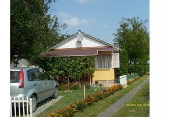 Hungary Chata Buzsák, Exterior