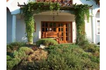 Hungary Chata Csopak, Exterior