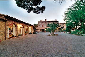 Italia Penzión Scarlino, Exteriorul