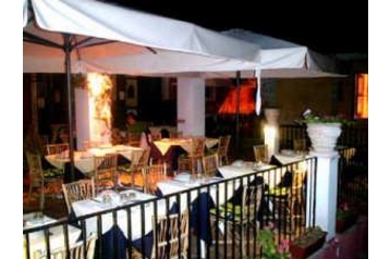 Italia Penzión Carlentini, Exteriorul