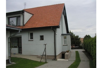 Ferienhaus Častá 4