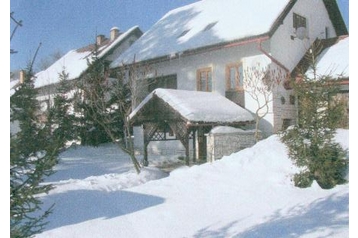 Slovačka Byt Leštiny, Eksterijer