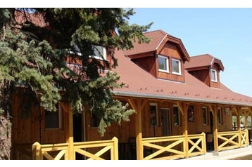 Ungari Privát Cserkeszőlő, Eksterjöör