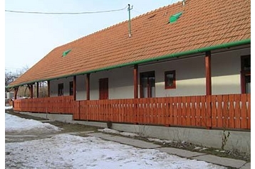 Hungary Chata Sárazsadány, Exterior