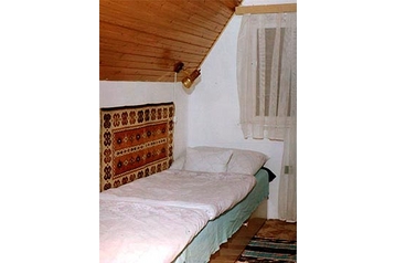 Magyarország Privát Bagolyirtás, Interiőr