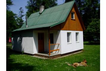 Češka Chata Slatiňany, Eksterijer