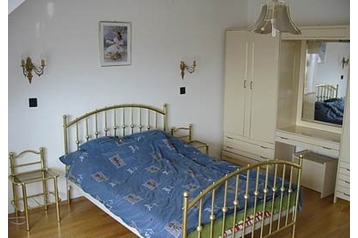 Ungari Privát Gyenesdiás, Eksterjöör