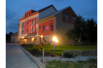 Slovensko Hotel Zavar, Exteriér