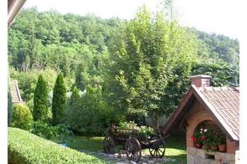 Węgry Chata Sirok, Zewnątrz