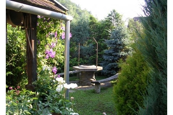 Węgry Chata Sirok, Zewnątrz