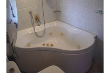 Italy Chata Casan, Exterior