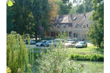 Венгрия Hotel Mosonmagyaróvár, Экстерьер