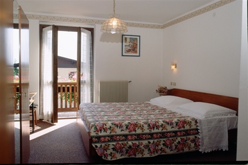 Itaalia Privát Pinzolo, Eksterjöör