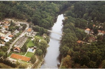 Cehia Bungalov Káraný, Exteriorul