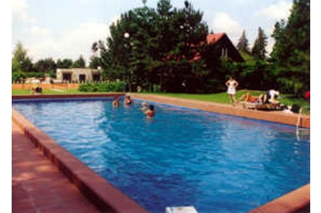 Tsjechië Bungalov Káraný, Exterieur