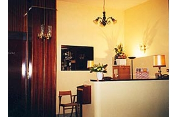 Franţa Hotel Lourdes, Interiorul