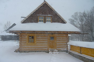 Slovensko Chata Osturňa, Exteriér